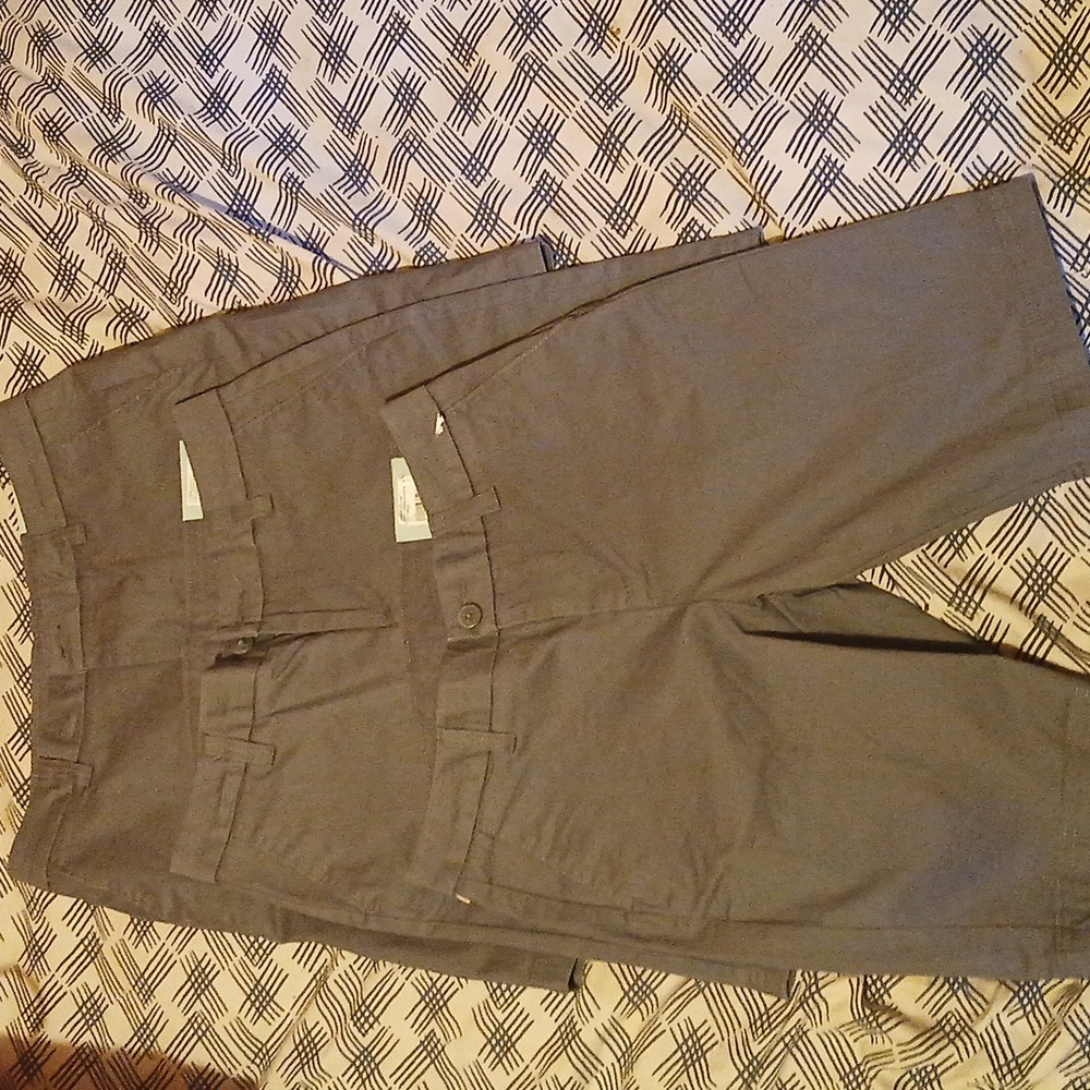 Very nice never been worn shorts